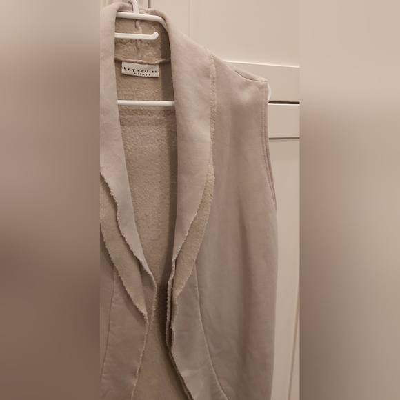 bryn Walker fleece open vest - Picture 2 of 11